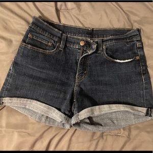Levi Jean shorts dark wash